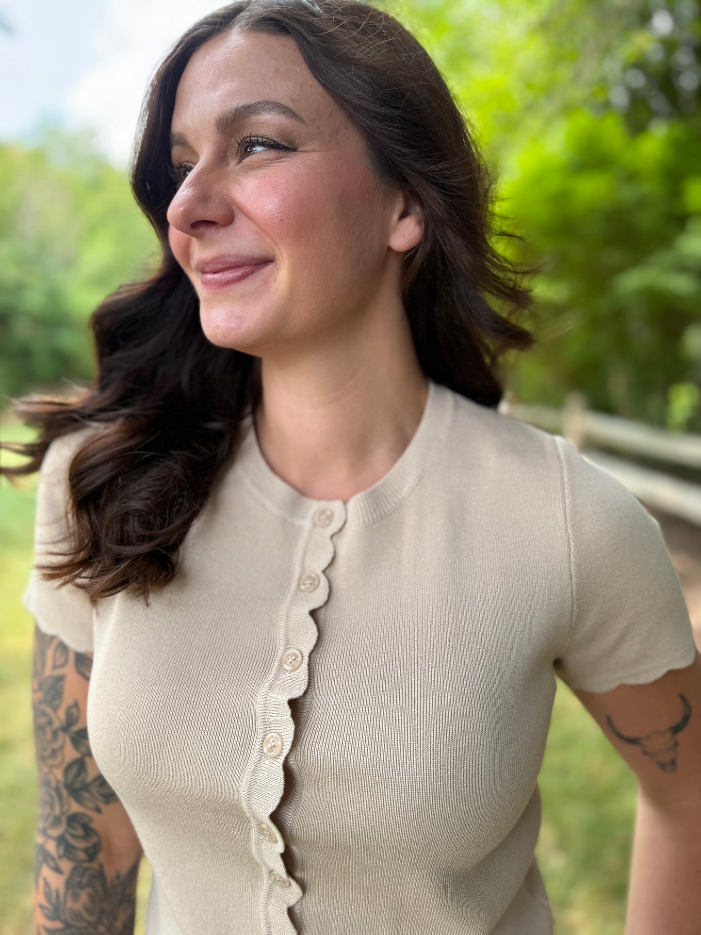 Scalloped Hem Short Sleeve Sweater Top Khaki