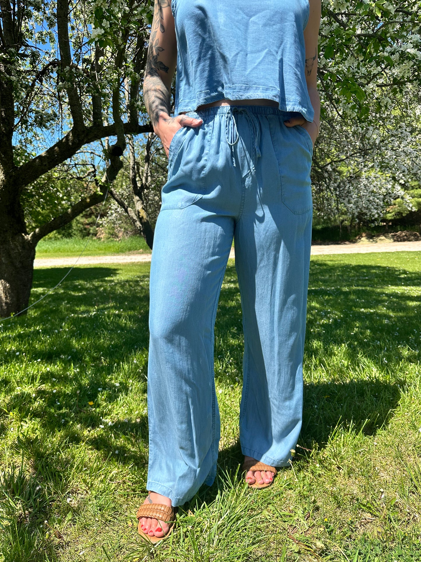 Wide Leg Chambray Pant