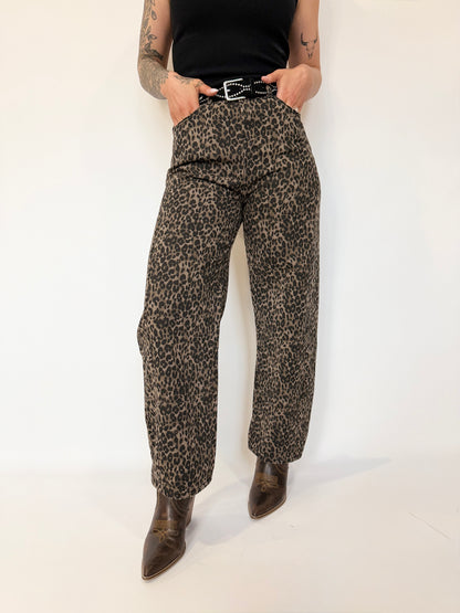 Relaxed Wide Barrel Leg Leopard Pant
