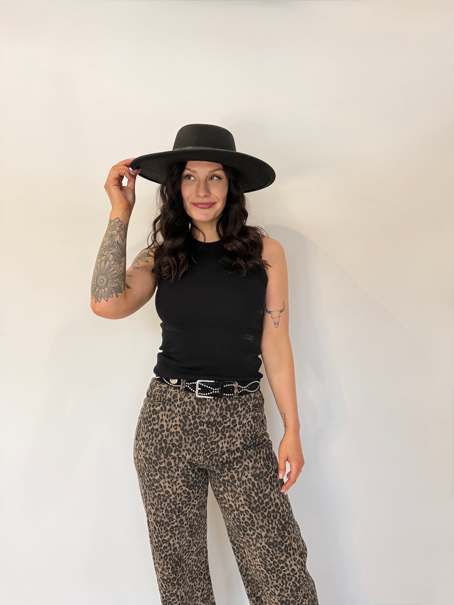 Relaxed Wide Barrel Leg Leopard Pant