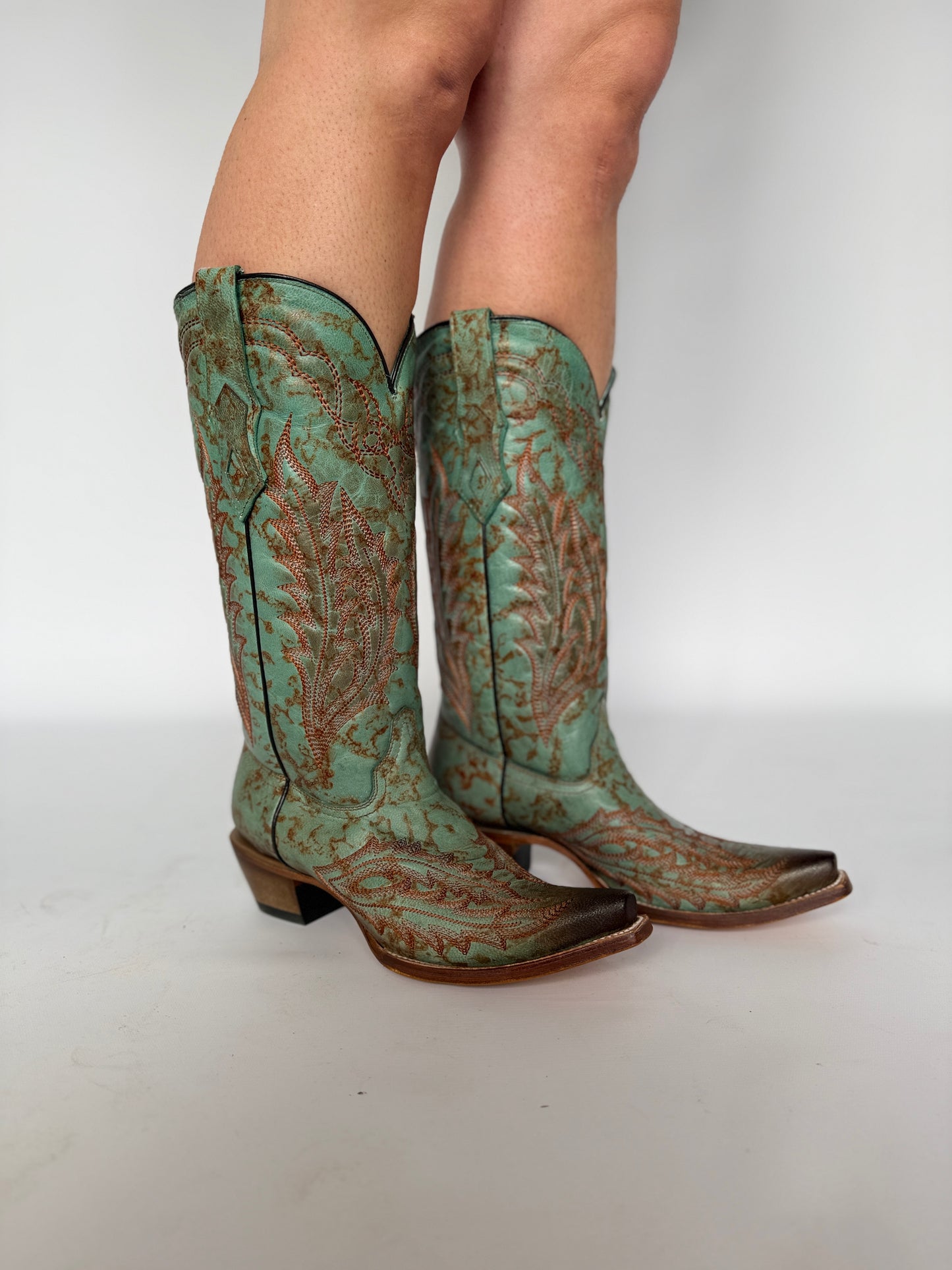 Corral Embroidered Turquoise Boots